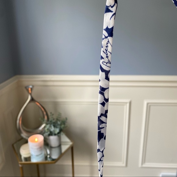 Burberry Silk Pleated Skirt Size US 6/M - Picture 8 of 11